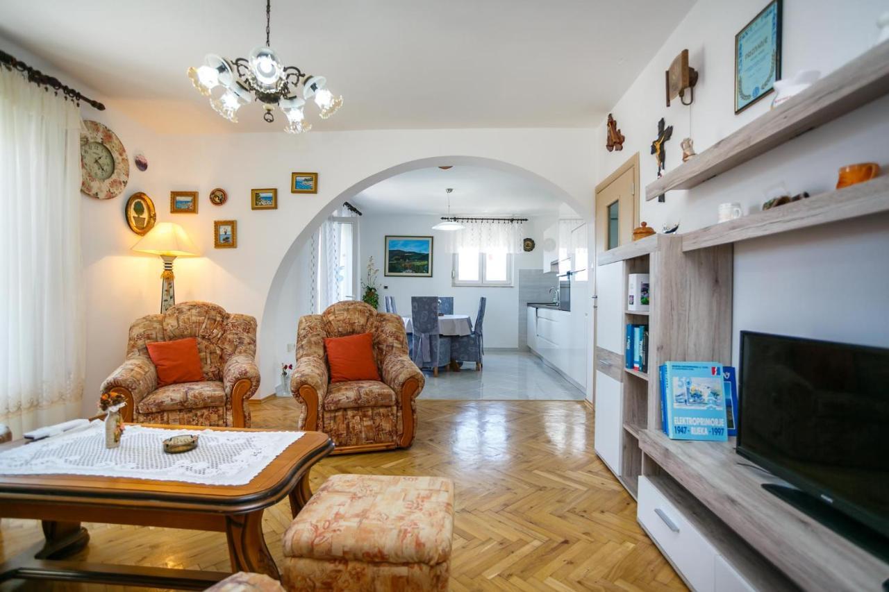 Apartment Branko Krk Island ภายนอก รูปภาพ