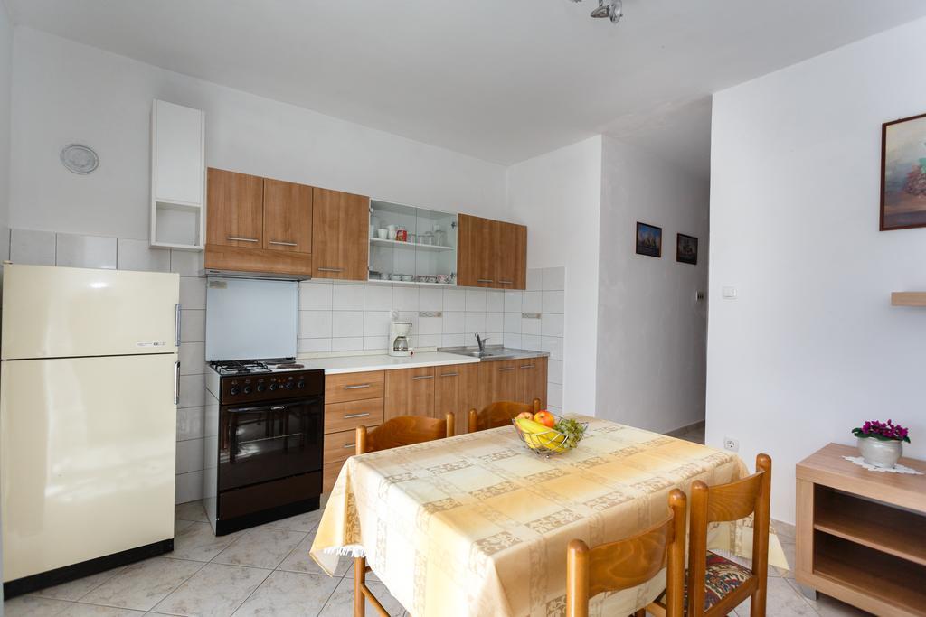 Apartment Branko Krk Island ภายนอก รูปภาพ